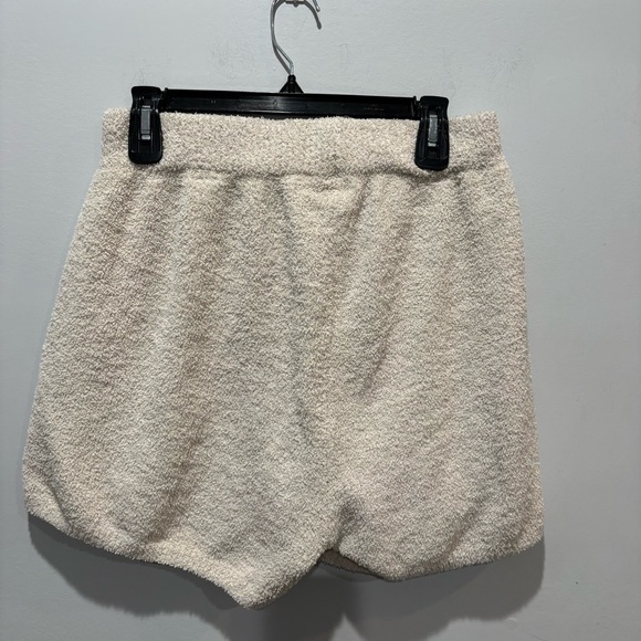 Cupcakes & Cashmere Cream High Waist Women's Shorts size M - Picture 2 of 7